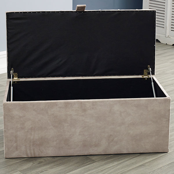 The Hemsworth Blanket Box